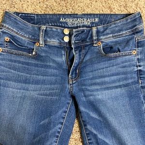 AE Skinny Crop Super Stretch Jeans - Size: 6